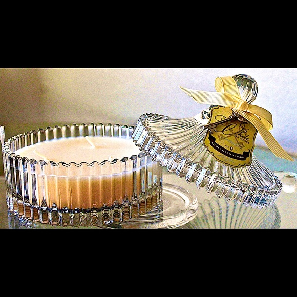 DW HOME CANDLE WHITE TEA GINGER RICHLY SCENTED 3 WICK - Picture 1 of 5